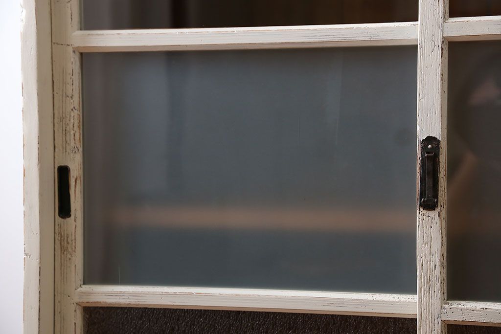 アンティーク家具　アンティークペイントガラス戸収納棚