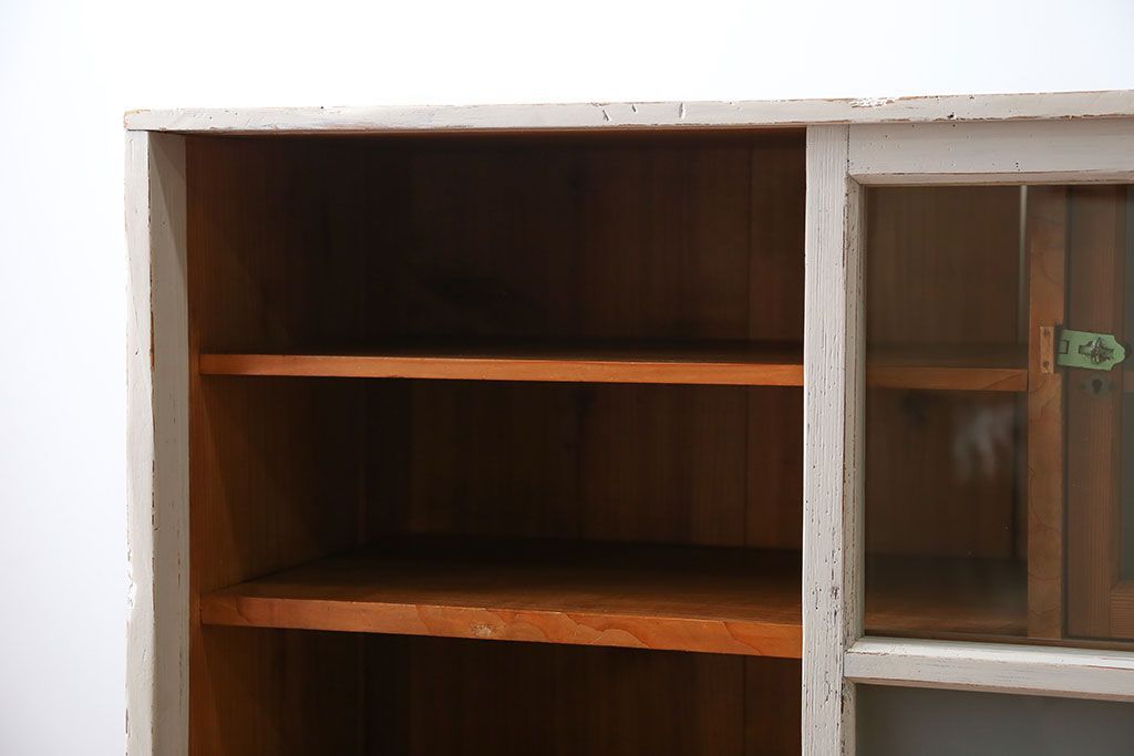 アンティーク家具　アンティークペイントガラス戸収納棚
