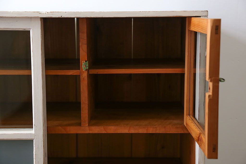 アンティーク家具　アンティークペイントガラス戸収納棚