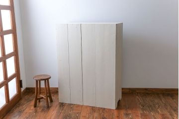 アンティーク家具　アンティークペイントガラス戸収納棚