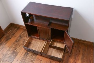 アンティーク家具　古民具・骨董 前面黒檀!上質な茶箪笥(飾り棚)