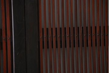 古民具・骨董 シックな裏ガラス入り格子戸2枚セット(1)