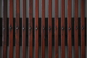 古民具・骨董 シックな裏ガラス入り格子戸2枚セット(1)