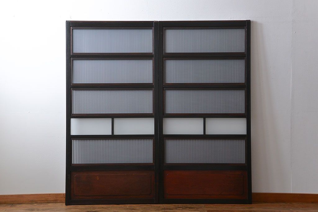 古民具・骨董 シックな裏ガラス入り格子戸2枚セット(1)