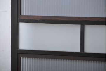 古民具・骨董 シックな裏ガラス入り格子戸2枚セット(1)