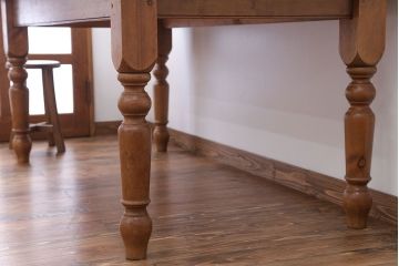 イギリスアンティーク　美品　ダイニングテーブル