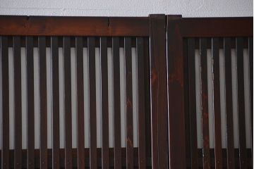 古民具・骨董 杉材!杢目が美しい裏ガラス付き格子戸4枚セット