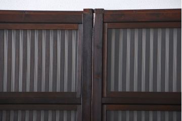 古民具・骨董 杉材!杢目が美しい裏ガラス付き格子戸4枚セット