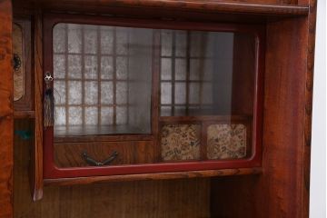アンティーク家具　前面欅張り!大きな茶箪笥