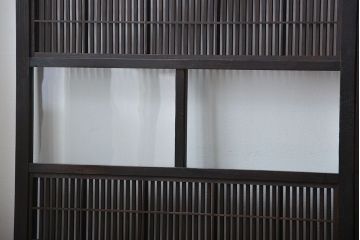 古民具・骨董 シックな裏障子付き格子戸4枚セット(2)