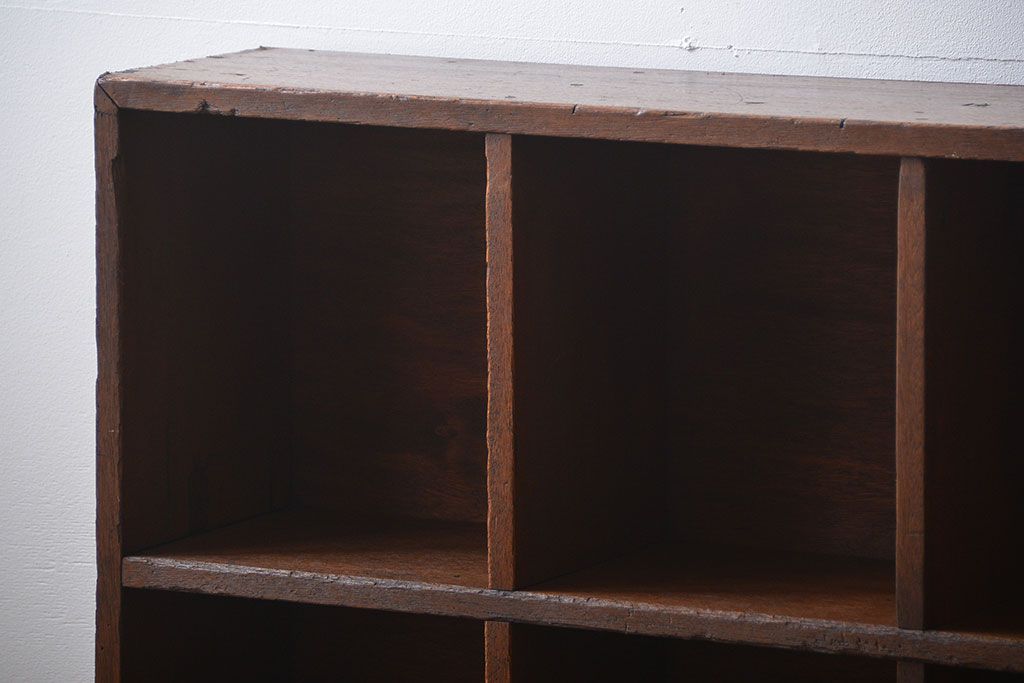 レトロ家具　昭和レトロ　小さなマス目棚(1)