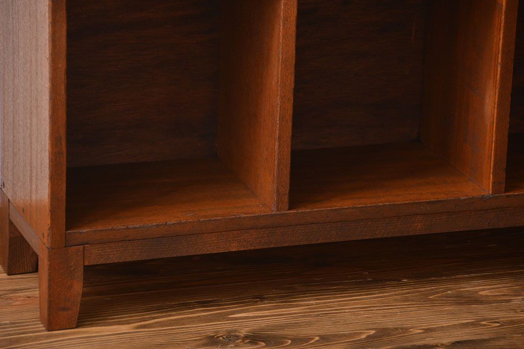 レトロ家具　昭和レトロ　小さなマス目棚(2)