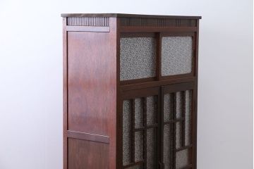 レトロ家具　昭和レトロ　ダイヤガラス入り!凝ったデザインの脚付き収納棚