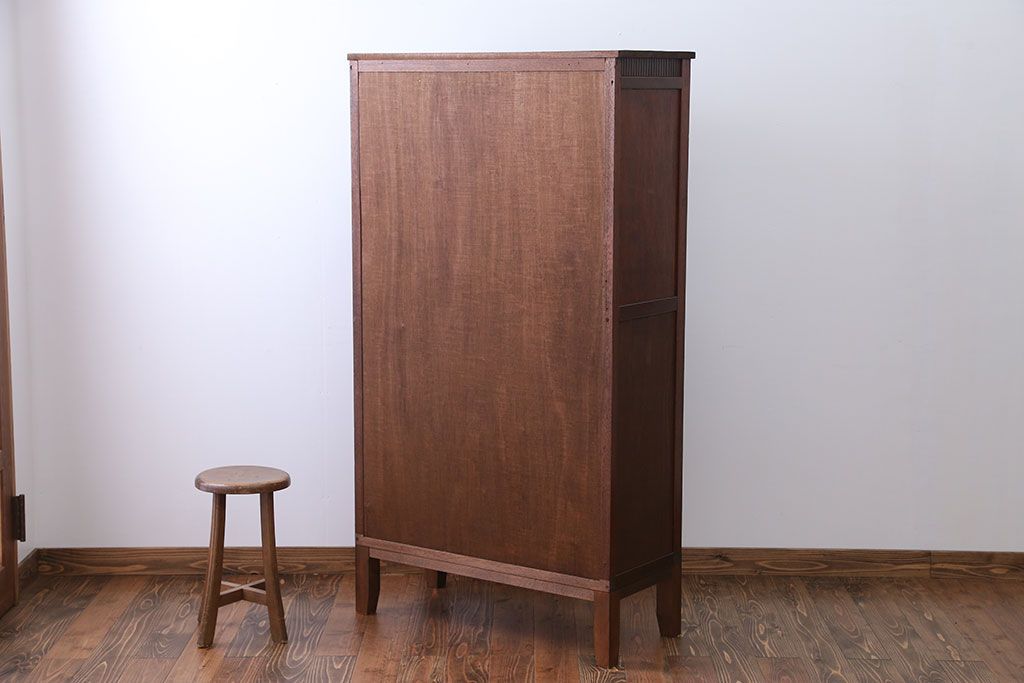 レトロ家具　昭和レトロ　ダイヤガラス入り!凝ったデザインの脚付き収納棚