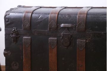アンティーク雑貨　イギリスアンティーク　ブラックトランク