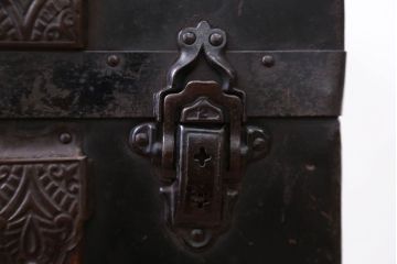 アンティーク雑貨　イギリスアンティーク　ブラックトランク