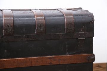 アンティーク雑貨　イギリスアンティーク　ブラックトランク