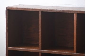 レトロ家具　昭和レトロ　脚付き!小さなマス目棚