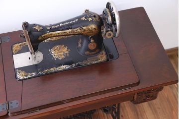 アンティーク雑貨　アンティーク　シンガー　足踏みミシン(シンガーミシン)
