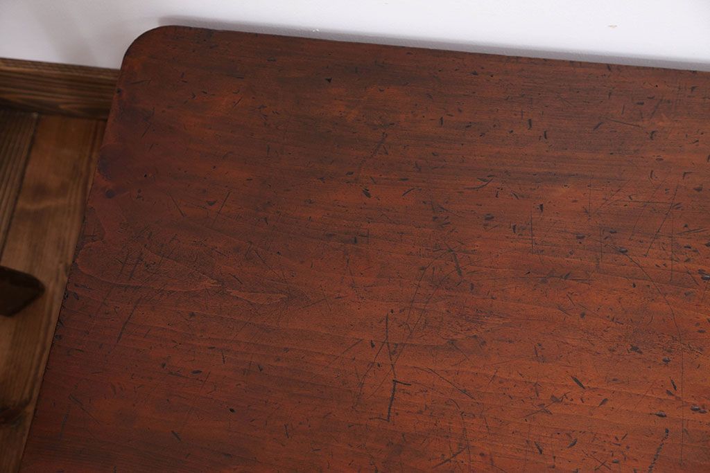 【ご成約済】檜材!脚のデザインが素敵な小さな机(加工費込み)