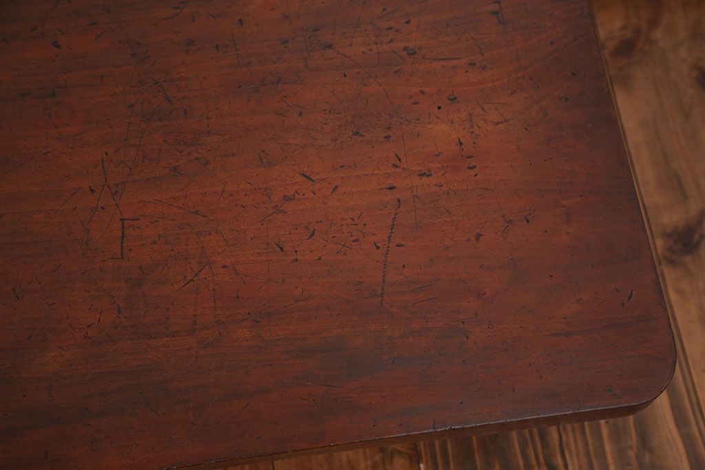 【ご成約済】檜材!脚のデザインが素敵な小さな机(加工費込み)