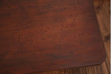 【ご成約済】檜材!脚のデザインが素敵な小さな机(加工費込み)