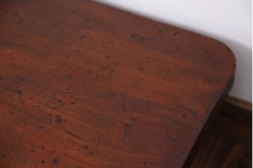 【ご成約済】檜材!脚のデザインが素敵な小さな机(加工費込み)