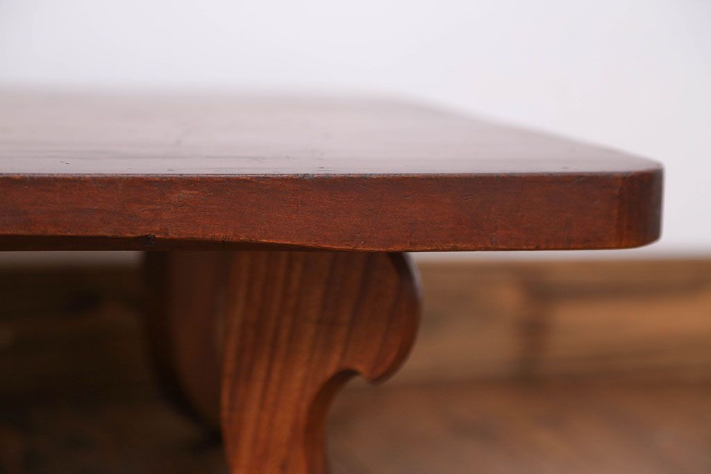 【ご成約済】檜材!脚のデザインが素敵な小さな机(加工費込み)