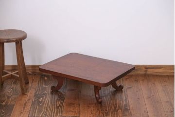 【ご成約済】檜材!脚のデザインが素敵な小さな机(加工費込み)