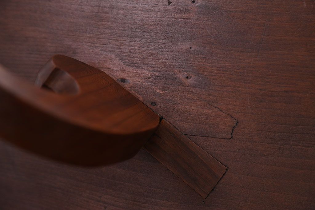 【ご成約済】檜材!脚のデザインが素敵な小さな机(加工費込み)