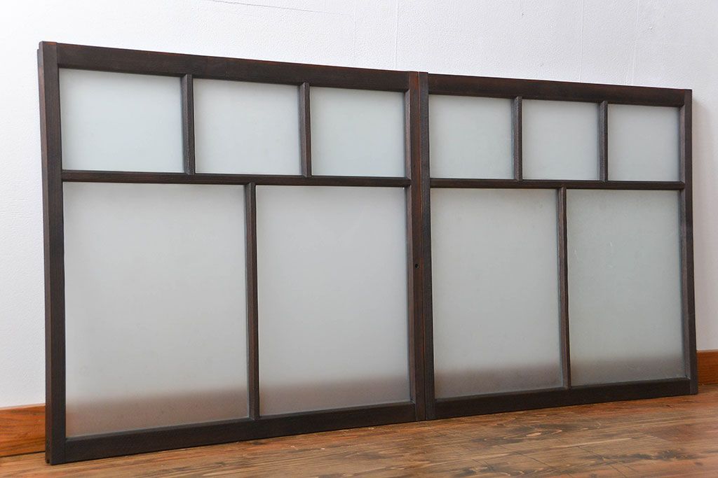 大正ロマン　モダンな背の低いガラス戸2枚(窓)