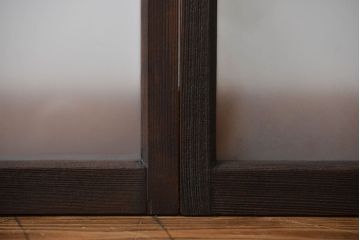 大正ロマン　モダンな背の低いガラス戸2枚(窓)