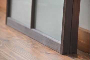 大正ロマン　モダンな背の低いガラス戸2枚(窓)