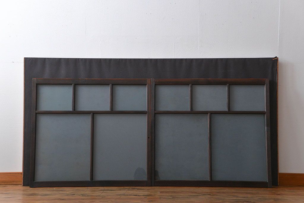 大正ロマン　モダンな背の低いガラス戸2枚(窓)