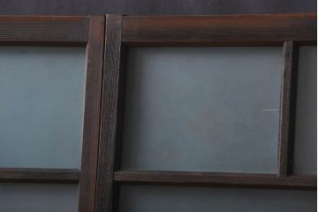 大正ロマン　モダンな背の低いガラス戸2枚(窓)