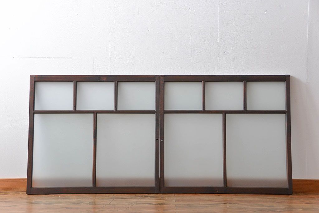 大正ロマン　モダンな背の低いガラス戸2枚(窓)