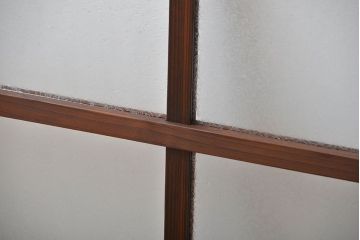 アンティーク グルーチップガラス入りフィックス窓