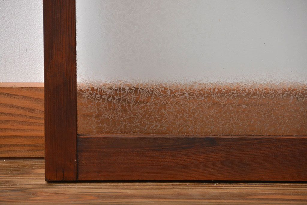 アンティーク グルーチップガラス入りフィックス窓