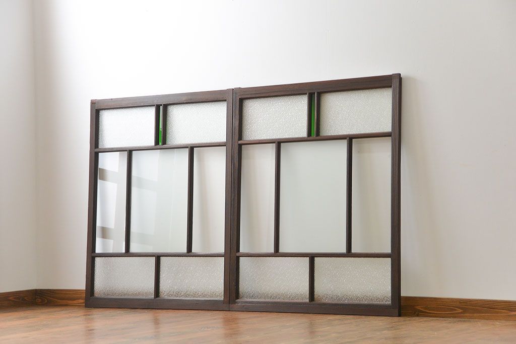 大正ロマン　当時物色ガラス入りモダンなガラス戸2枚セット(窓)