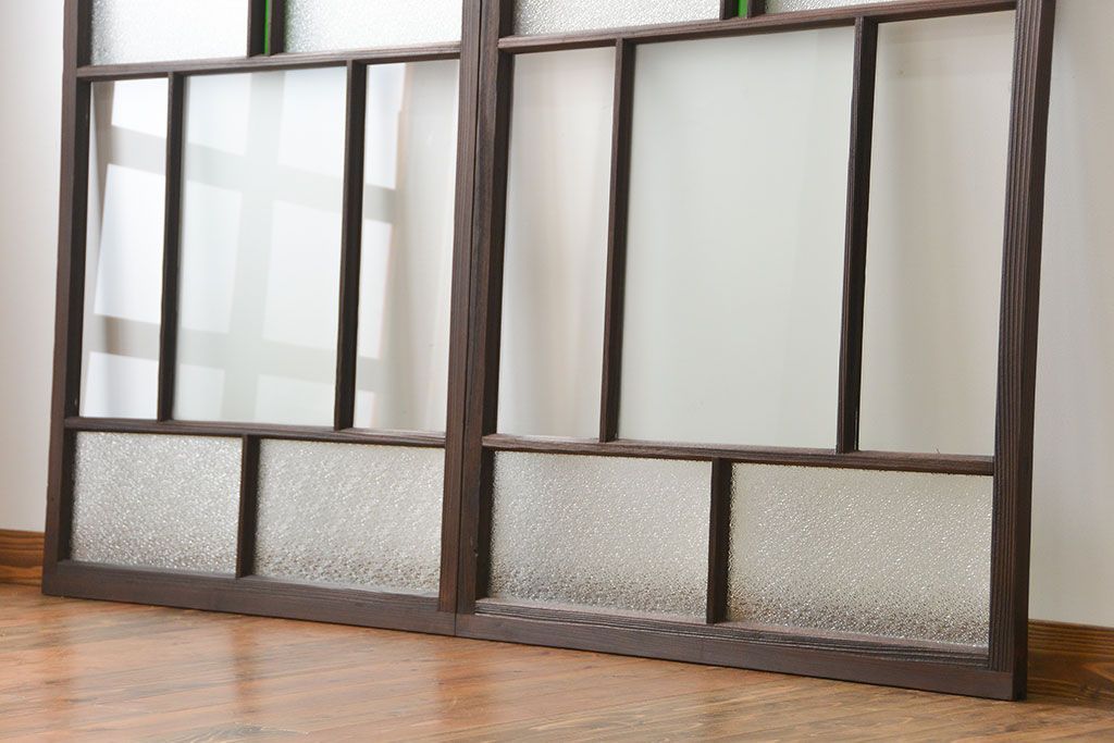 大正ロマン　当時物色ガラス入りモダンなガラス戸2枚セット(窓)