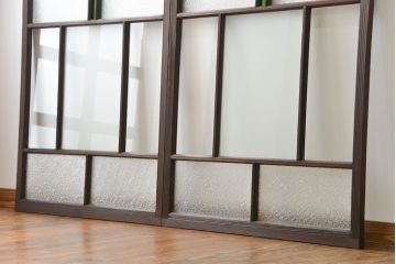大正ロマン　当時物色ガラス入りモダンなガラス戸2枚セット(窓)