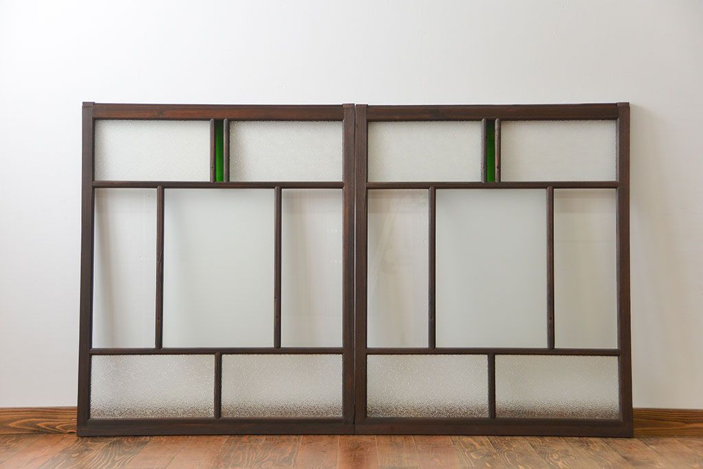 大正ロマン　当時物色ガラス入りモダンなガラス戸2枚セット(窓)