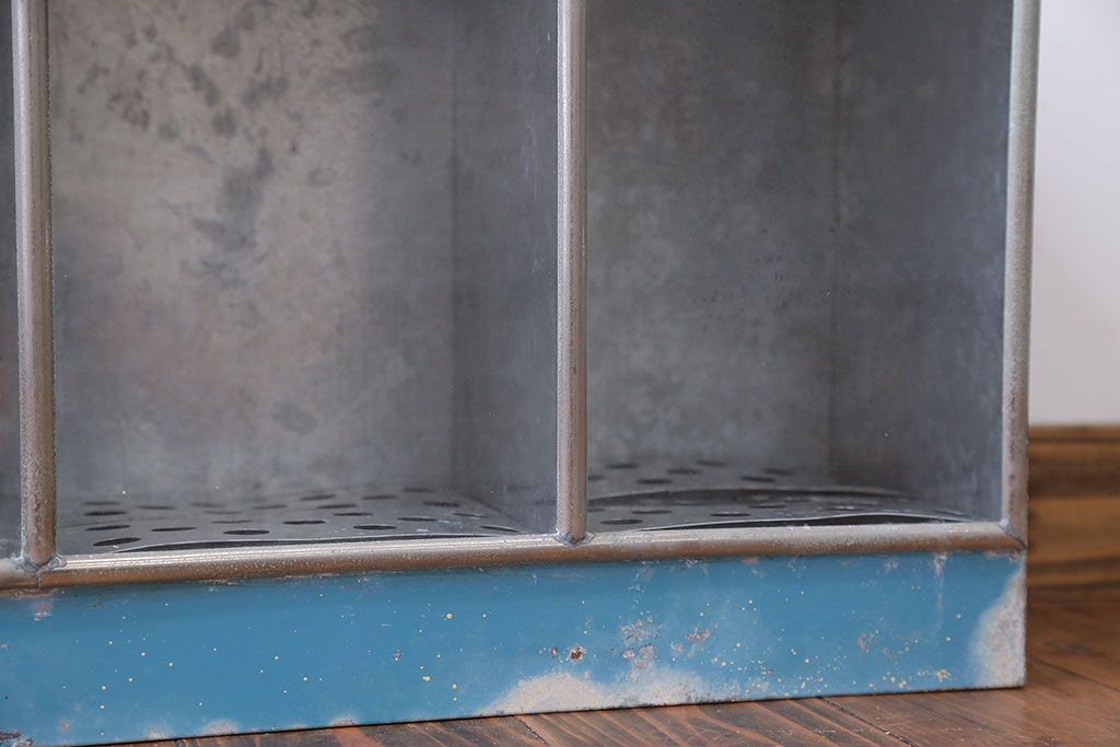 レトロ家具　昭和レトロ　ブリキガラスケース