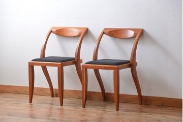 中古　ポラダ(porada)社　アーレキン　ダイニングチェア　2脚セット(定価2脚で約24万円)