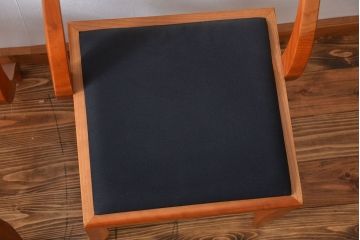 中古　ポラダ(porada)社　アーレキン　ダイニングチェア　2脚セット(定価2脚で約24万円)