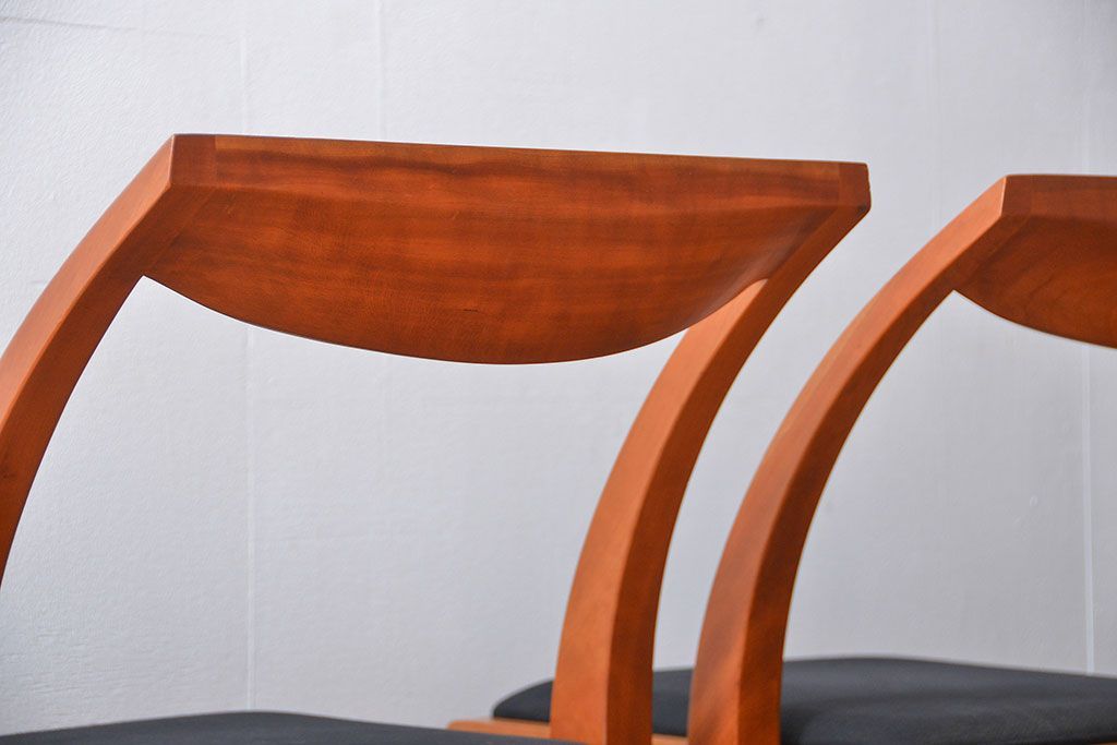 中古　ポラダ(porada)社　アーレキン　ダイニングチェア　2脚セット(定価2脚で約24万円)