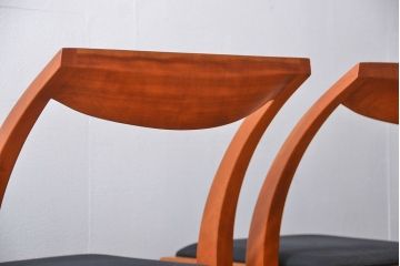 中古　ポラダ(porada)社　アーレキン　ダイニングチェア　2脚セット(定価2脚で約24万円)