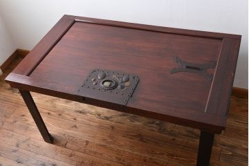古民具・骨董 蔵戸をリメイクしたダイニングテーブル
