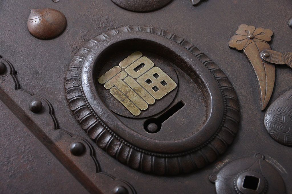 古民具・骨董 蔵戸をリメイクしたダイニングテーブル