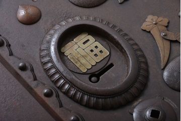 古民具・骨董 蔵戸をリメイクしたダイニングテーブル